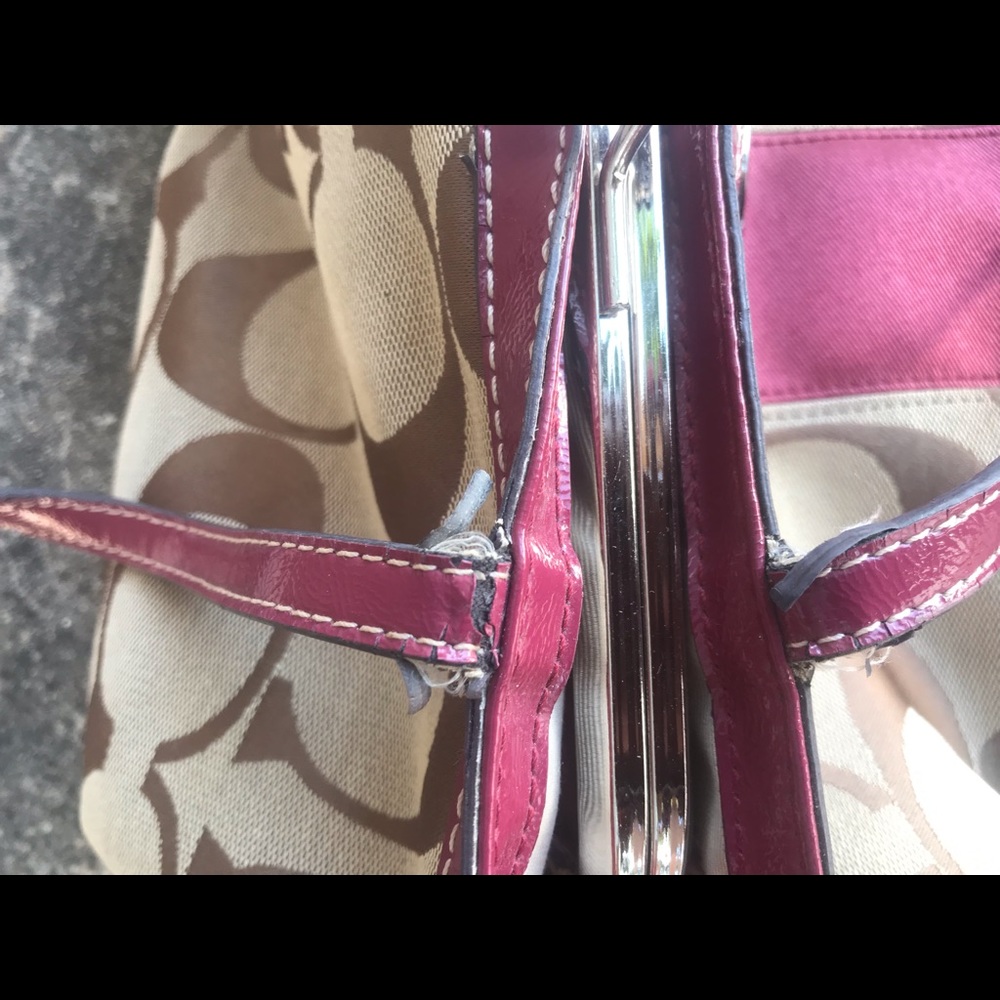 Coach Bag - Picture 3 of 8